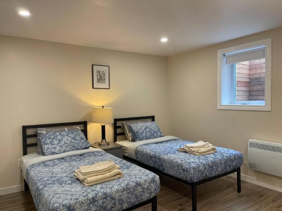 Katie Entire Basement 3 Bedrooms Charlottetown Exterior photo