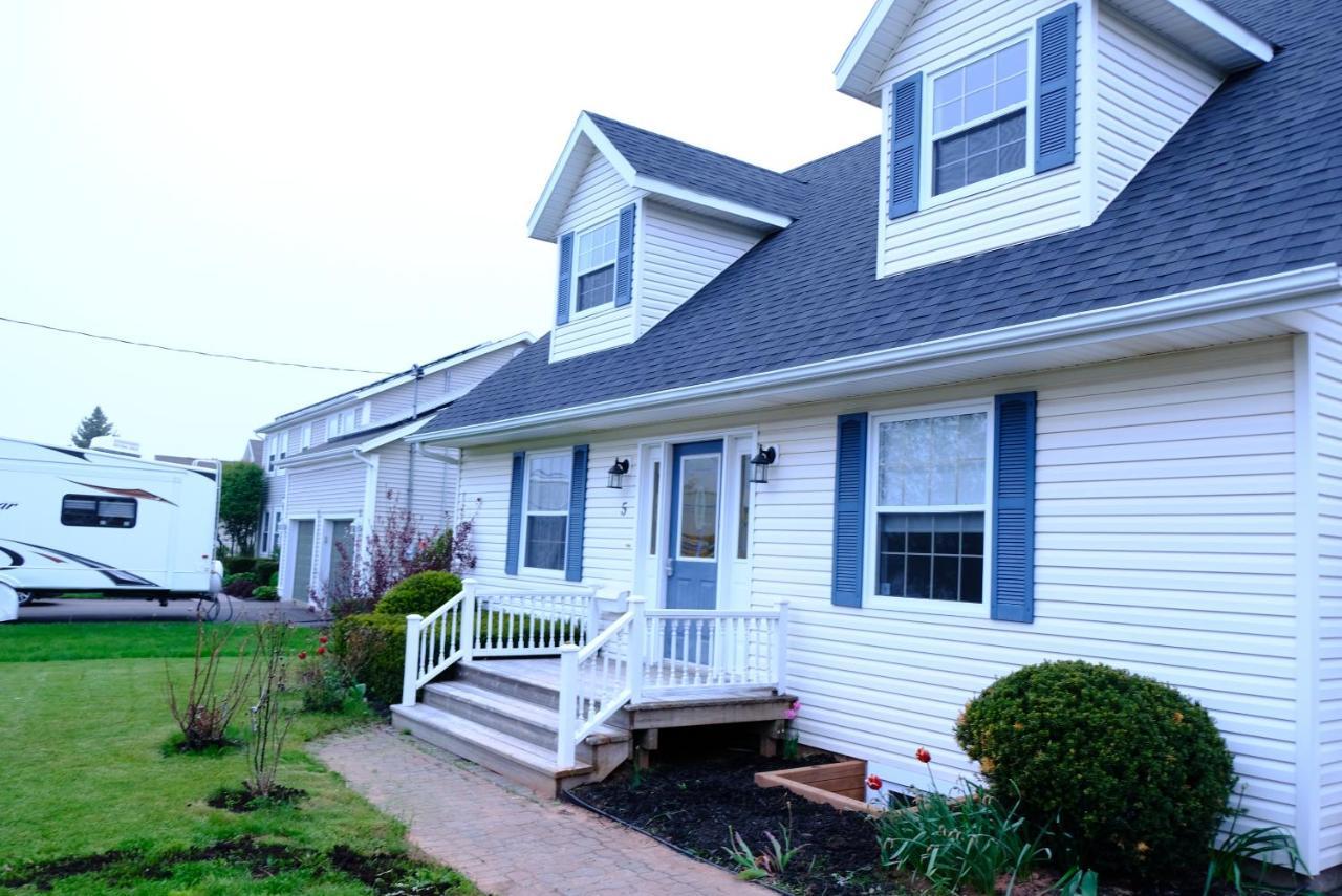 Katie Entire Basement 3 Bedrooms Charlottetown Exterior photo